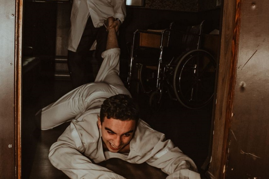 Квест в реальности Побег из психбольницы от компании Место квестов Квест в реальности Побег из психбольницы от компании Место квестов