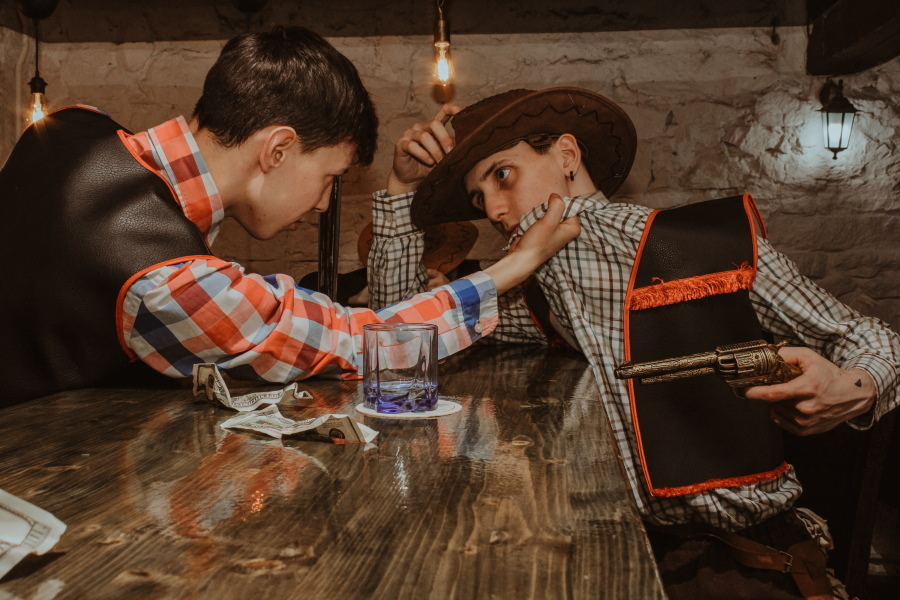 Квест в реальности Бар "Гадкий койот" от компании Место квестов Квест в реальности Бар "Гадкий койот" от компании Место квестов