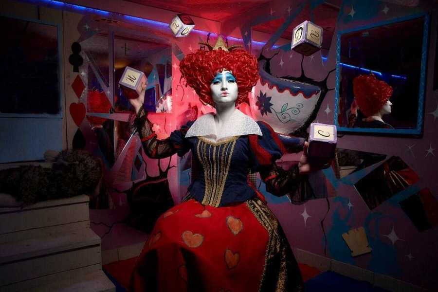 Квест в реальности Алиса в Зазеркалье от компании Quest Hall Квест в реальности Алиса в Зазеркалье от компании Quest Hall